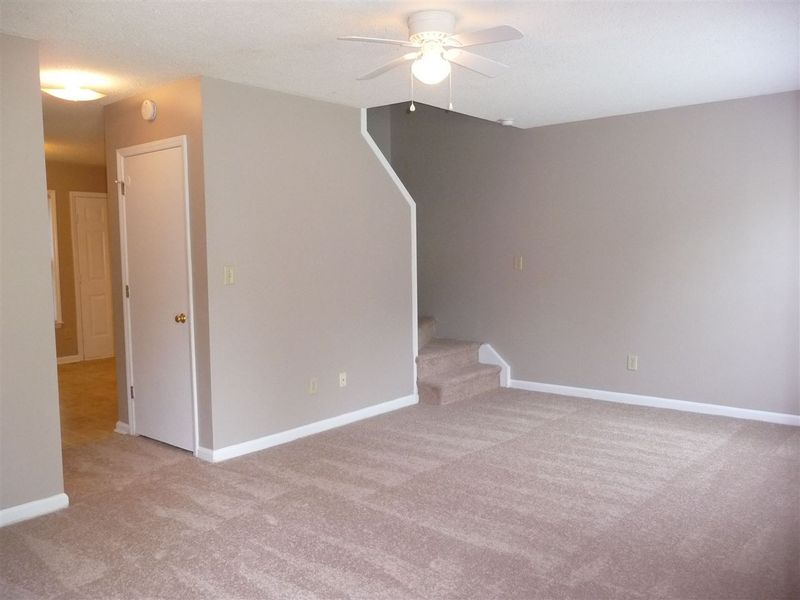819 Dalewood Dr, Raleigh, NC 27610