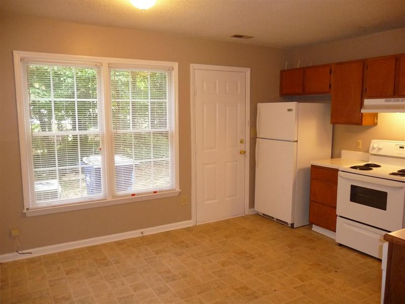 819 Dalewood Dr, Raleigh, NC 27610