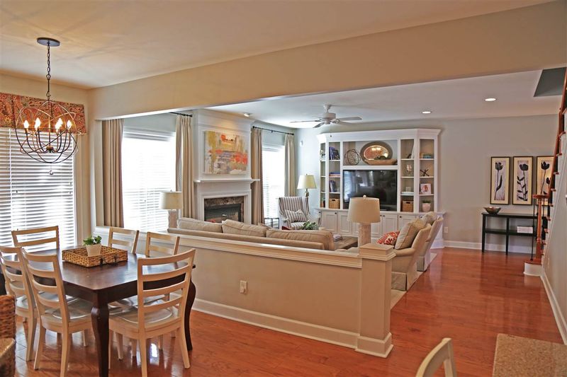 819 Huntsworth Pl, Cary, NC 27513