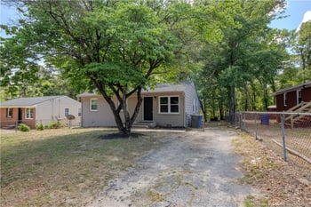 819 Isley St, Fayetteville, NC 28305