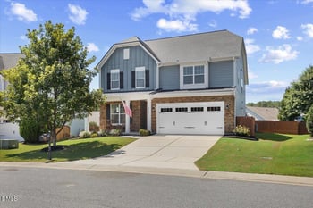 819 Lake Artesia Ln, Fuquay Varina, NC 27526