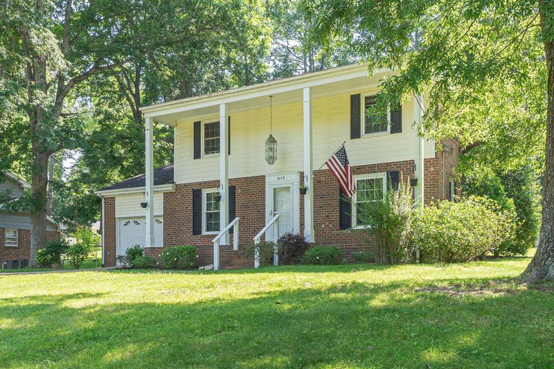 819 Pamlico Dr, Cary, NC 27511