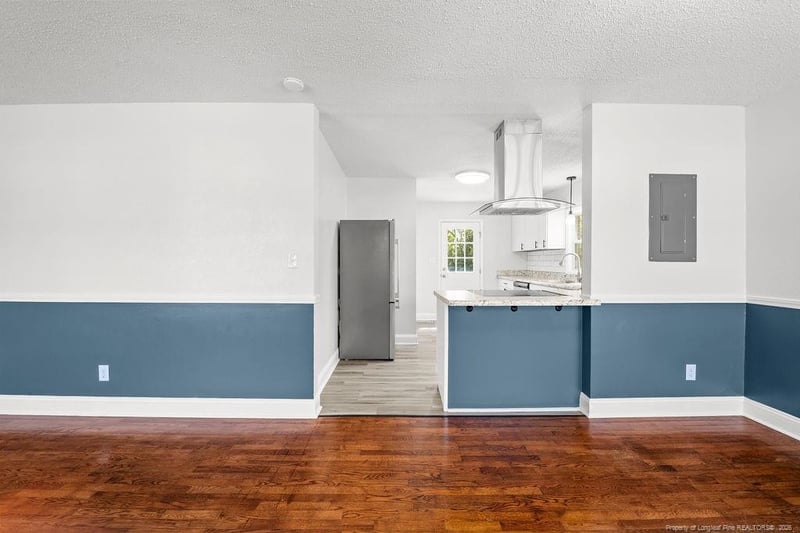 819 Sandalwood Dr, Fayetteville, NC 28304