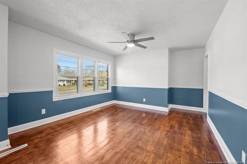 819 Sandalwood Dr, Fayetteville, NC 28304