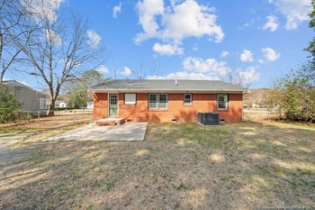 819 Sandalwood Dr, Fayetteville, NC 28304