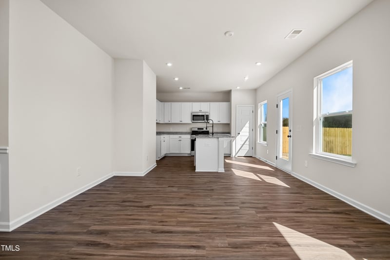 82 Continental Ln, Smithfield, NC 27577