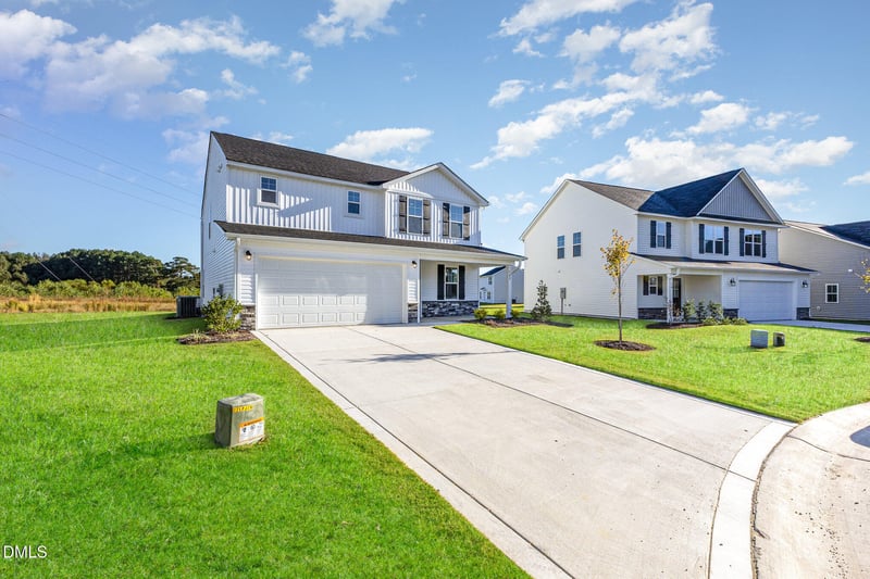 82 Emily Gardens Dr, Selma, NC 27576