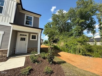82 Fairwinds Dr, Lillington, NC 27546