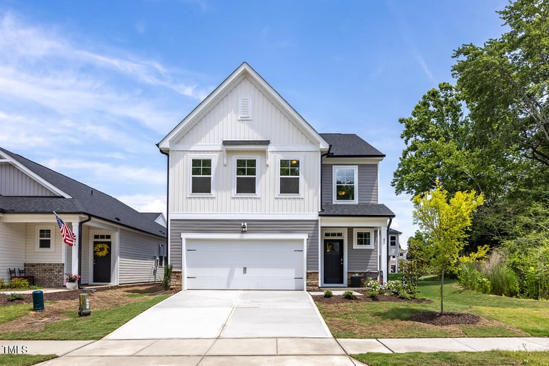 82 Fairwinds Dr, Lillington, NC 27546