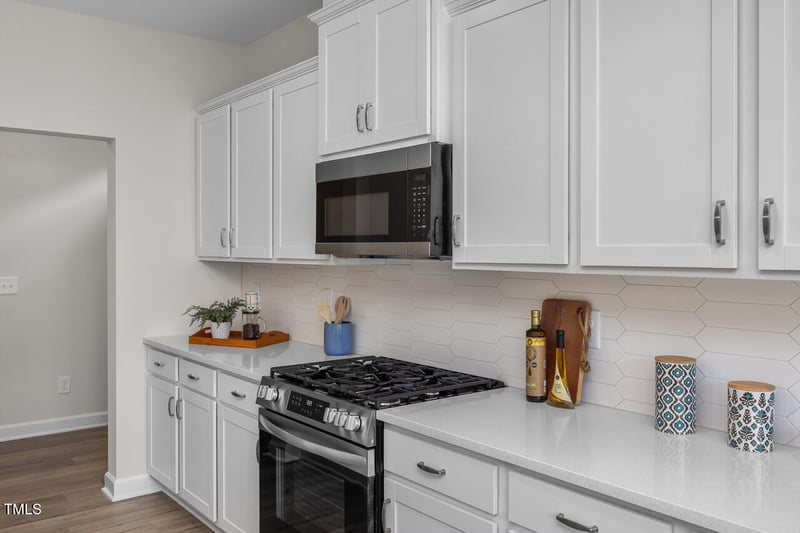 82 Fairwinds Dr, Lillington, NC 27546