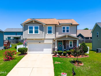 82 Green Willows Dr, Clayton, NC 27527