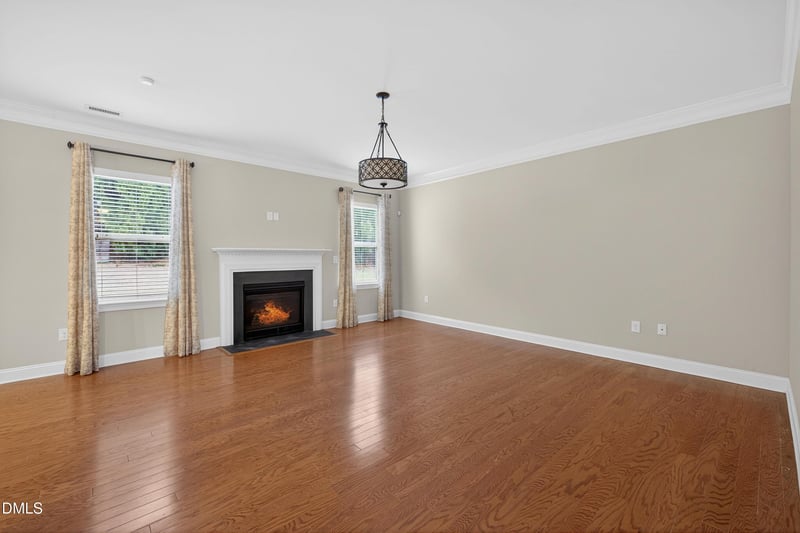 82 Kenilworth St, Clayton, NC 27527