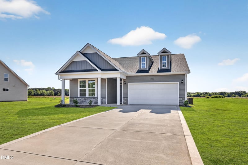 82 Maverick Ln, Dunn, NC 28334