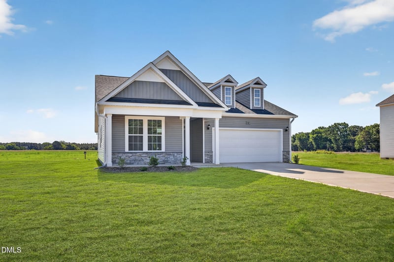 82 Maverick Ln, Dunn, NC 28334