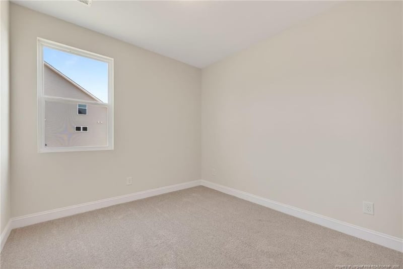 82 Maverick Ln, Dunn, NC 28334