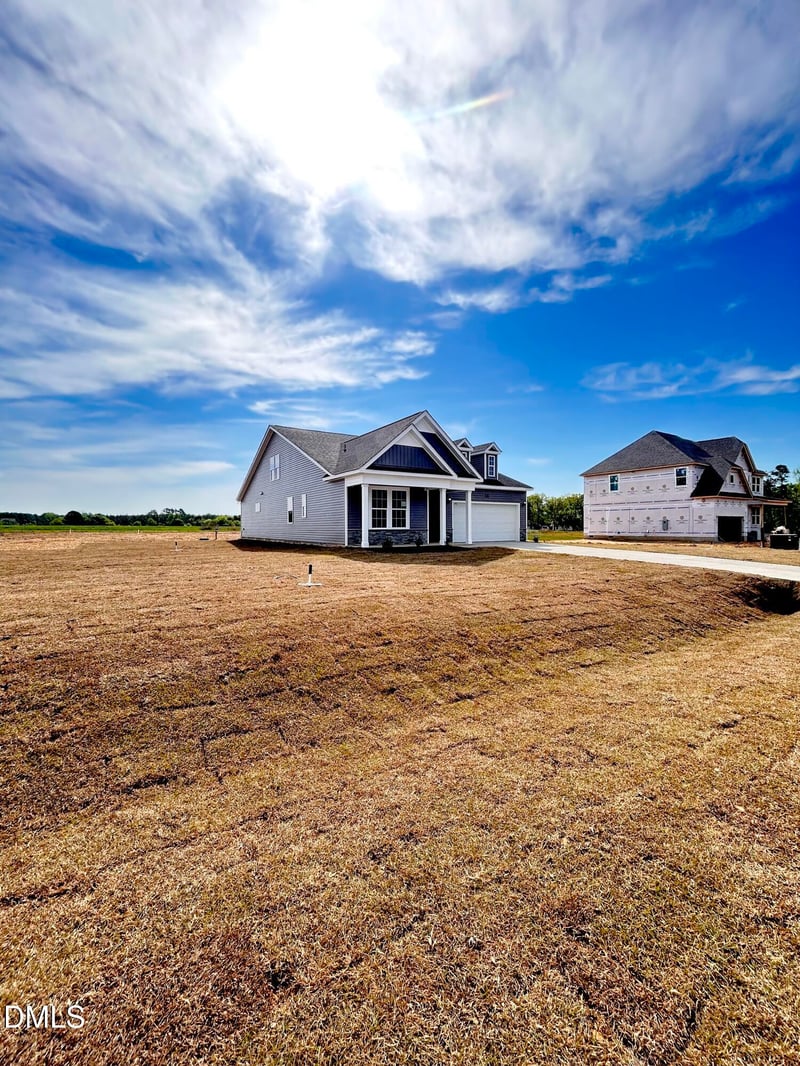 82 Maverick Ln, Dunn, NC 28334