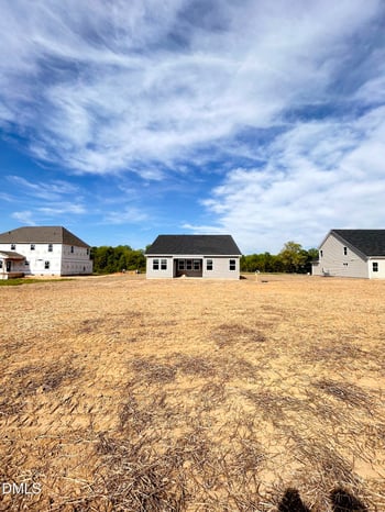 82 Maverick Ln, Dunn, NC 28334