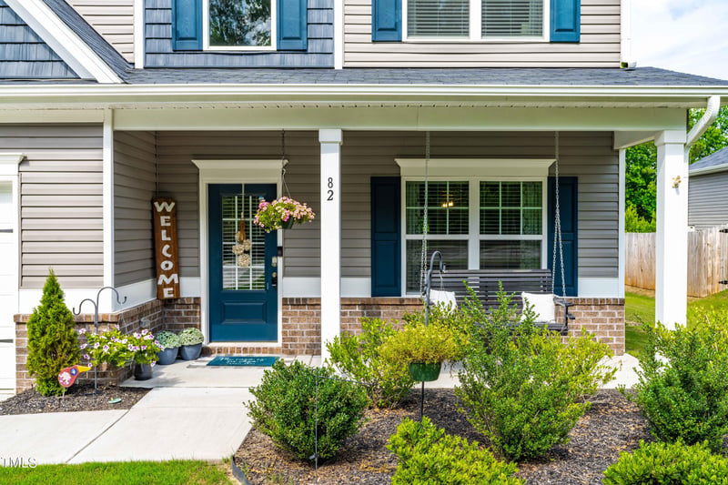 82 Neuse Overlook Dr, Clayton, NC 27527