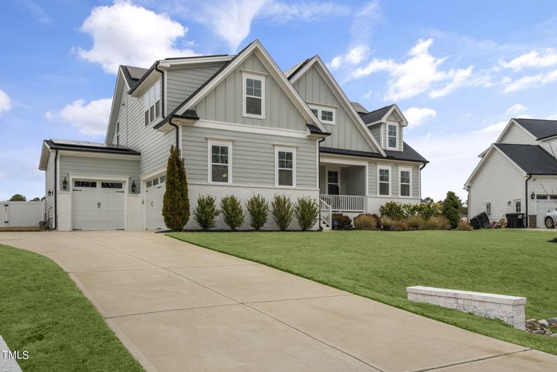 82 Old Hickory Dr, Raleigh, NC 27603