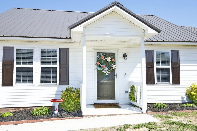 82 Orchard Crest Cir, Sanford, NC 27332