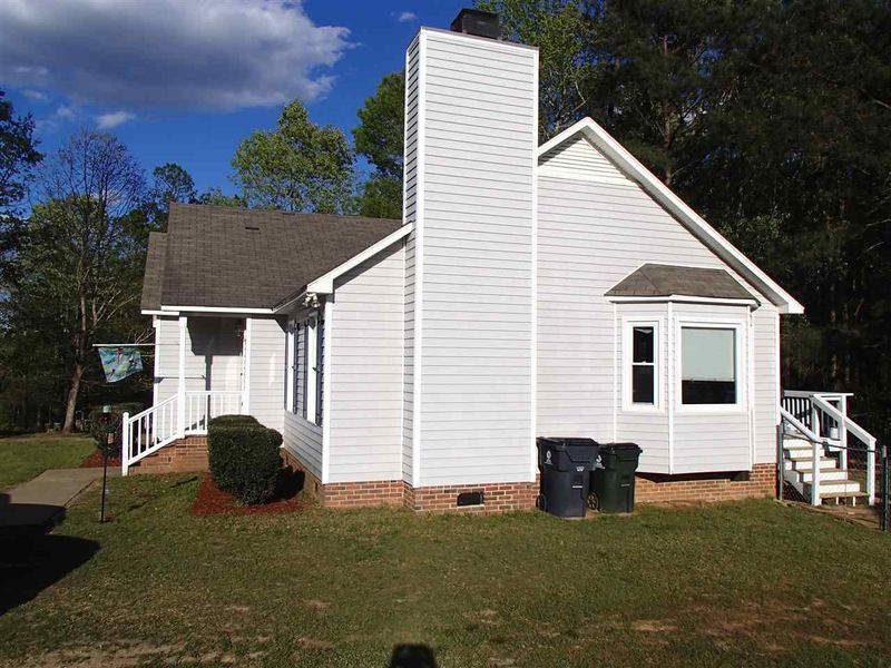 82 Richmond Dr, Clayton, NC 27527