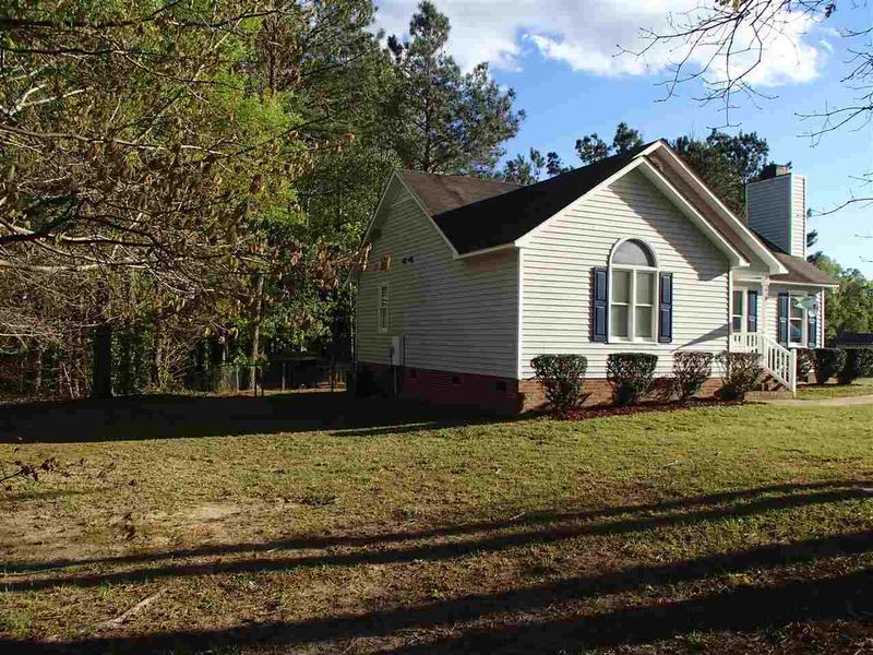 82 Richmond Dr, Clayton, NC 27527