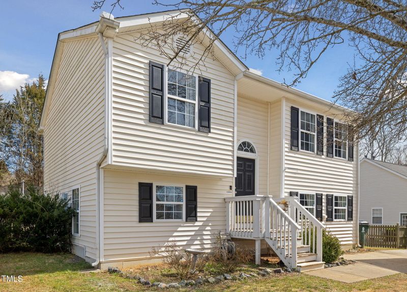 82 Silverstone Dr, Pittsboro, NC 27312