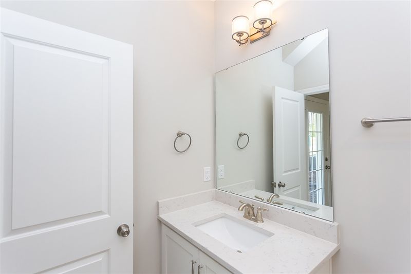 82 Taylor Glen Dr, Morrisville, NC 27560