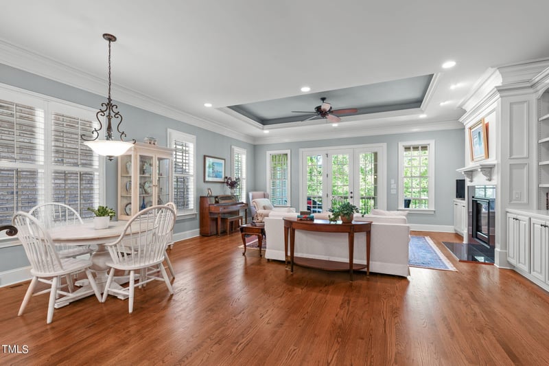 820 Angelica Cir, Cary, NC 27518