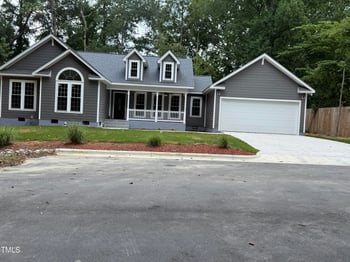 820 Cardinal Dr, Fuquay Varina, NC 27526