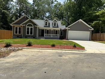 820 Cardinal Dr, Fuquay Varina, NC 27526