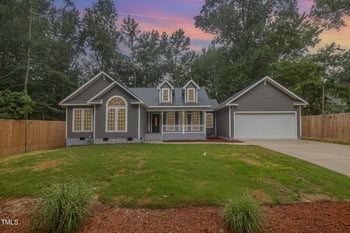 820 Cardinal Dr, Fuquay Varina, NC 27526