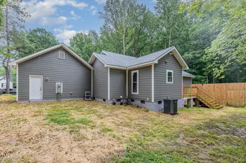 820 Cardinal Dr, Fuquay Varina, NC 27526