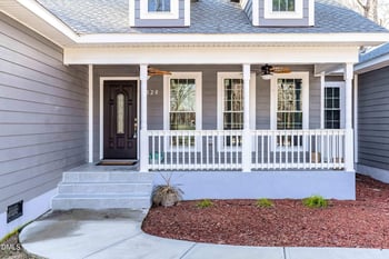 820 Cardinal Dr, Fuquay Varina, NC 27526