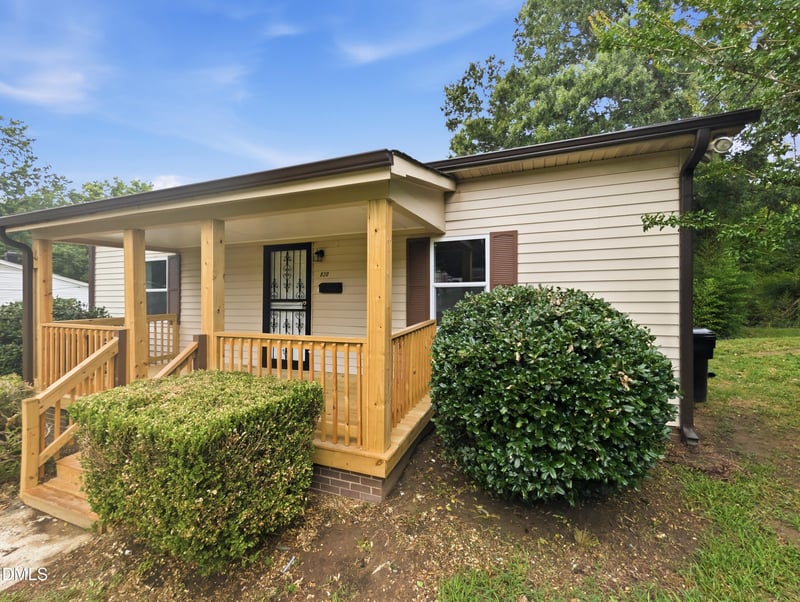 820 Chandler Ave, Burlington, NC 27217