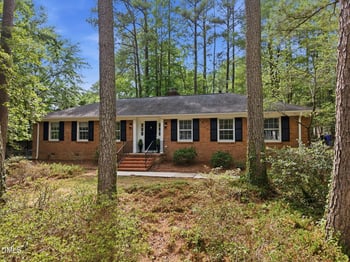 820 Emory Dr, Chapel Hill, NC 27517