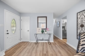 820 Greenwich St, Raleigh, NC 27610