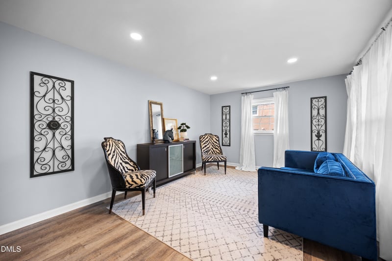 820 Greenwich St, Raleigh, NC 27610