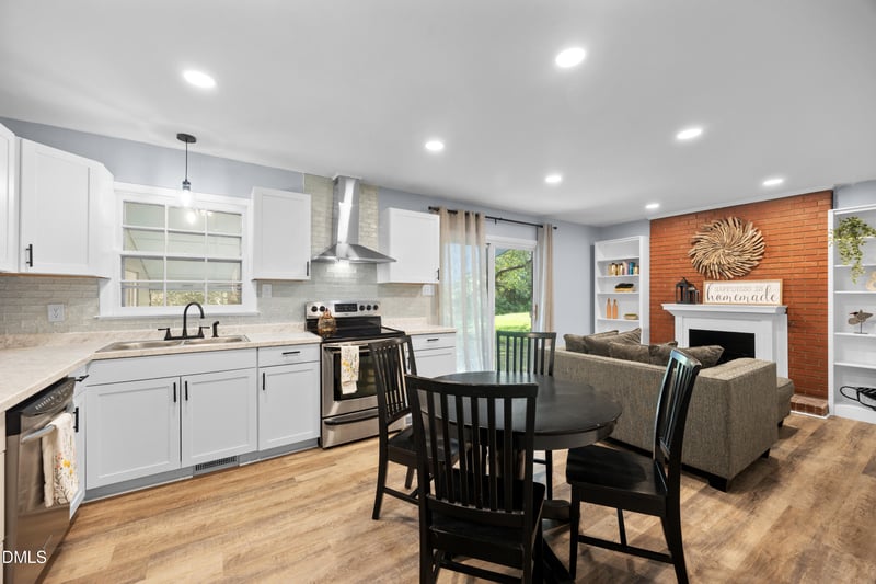 820 Greenwich St, Raleigh, NC 27610