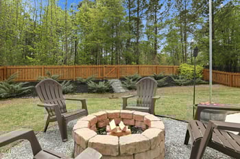 820 Logan Meadow Ct, Fuquay Varina, NC 27526