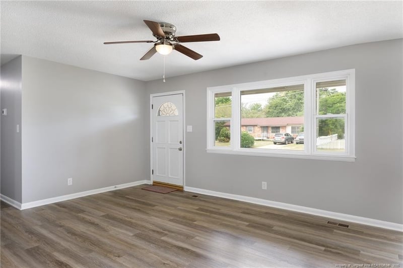 820 Medlo Rd, Fayetteville, NC 28303