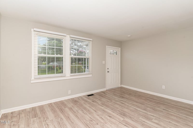 820 Newcombe Rd, Raleigh, NC 27610