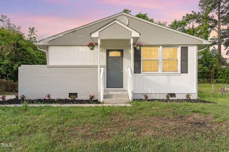 820 Newcombe Rd, Raleigh, NC 27610