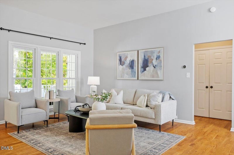 820 Northampton Dr, Cary, NC 27513