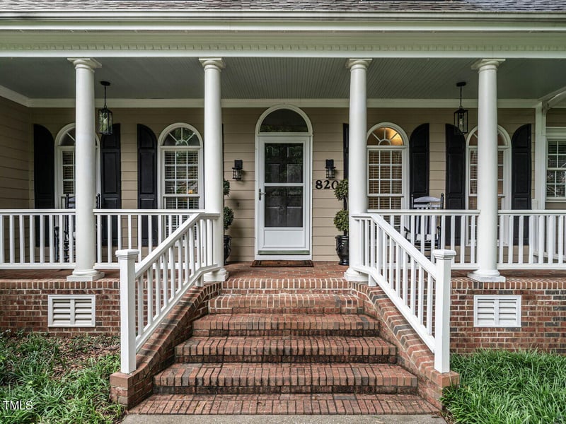 820 Parkridge Dr, Clayton, NC 27527