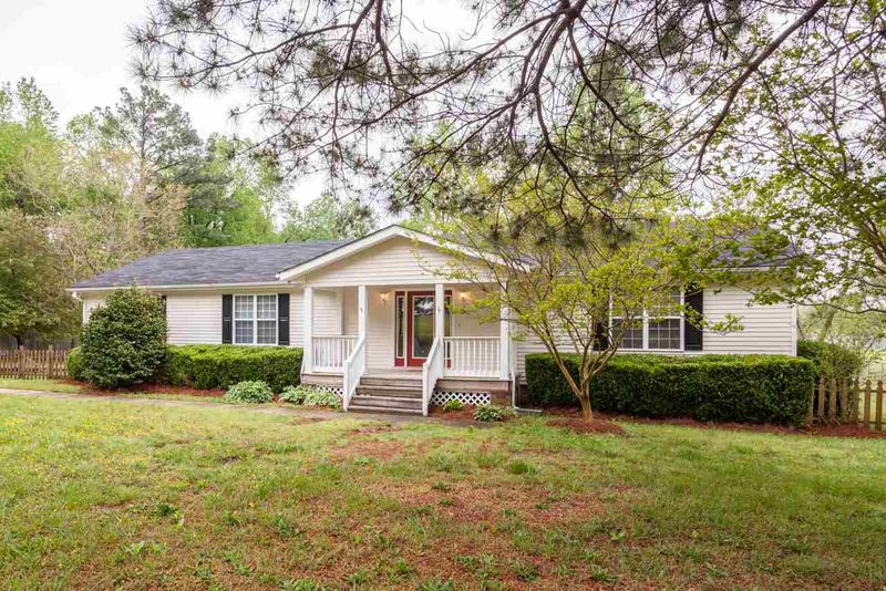 820 Perry Curtis Rd, Zebulon, NC 27597