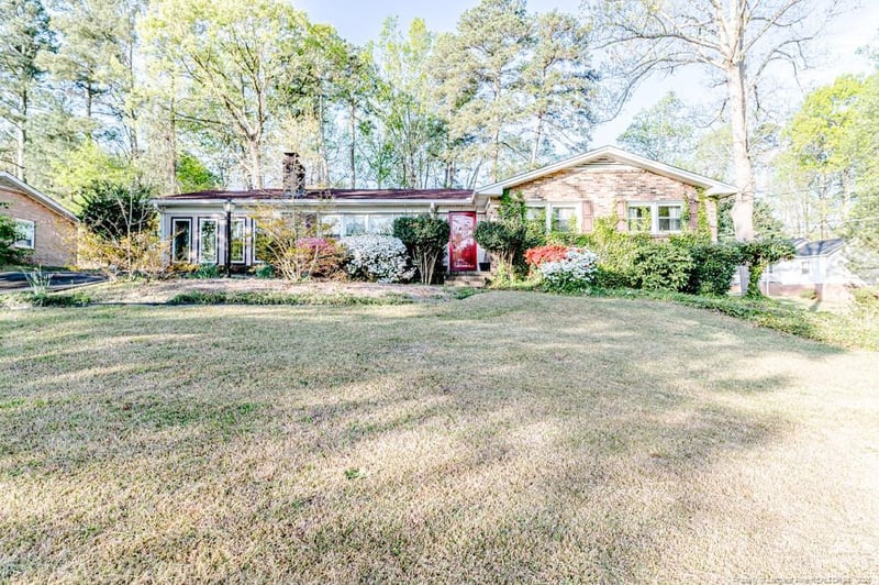 820 Primrose Ln, Sanford, NC 27330
