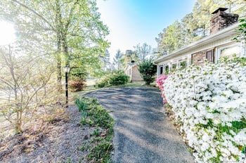 820 Primrose Ln, Sanford, NC 27330