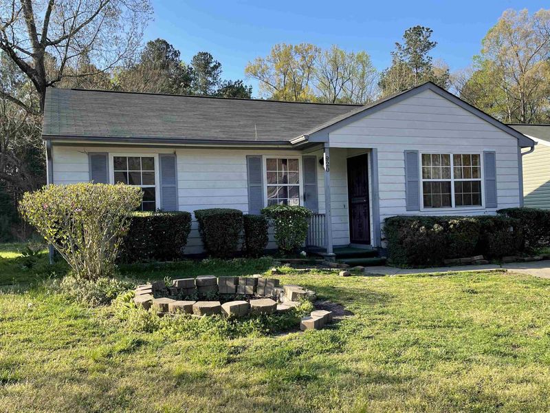 820 Shari Ct, Durham, NC 27704