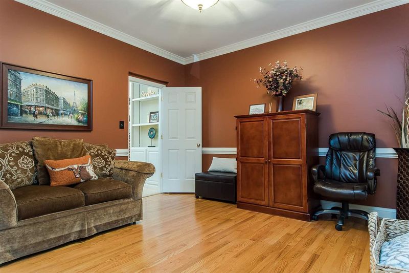 820 Tadlock Dr, Raleigh, NC 27614